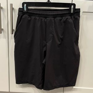 Men’s Lululemon Pace Breaker 9” lined size small in black